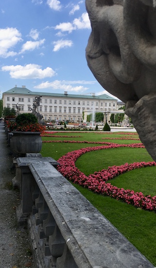 Garten vor Schloss