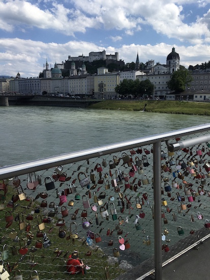 "Schlösser"-Brücke über Salzach